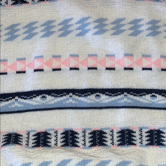 Women’s Arielle sweater size L - Picture 3 of 3